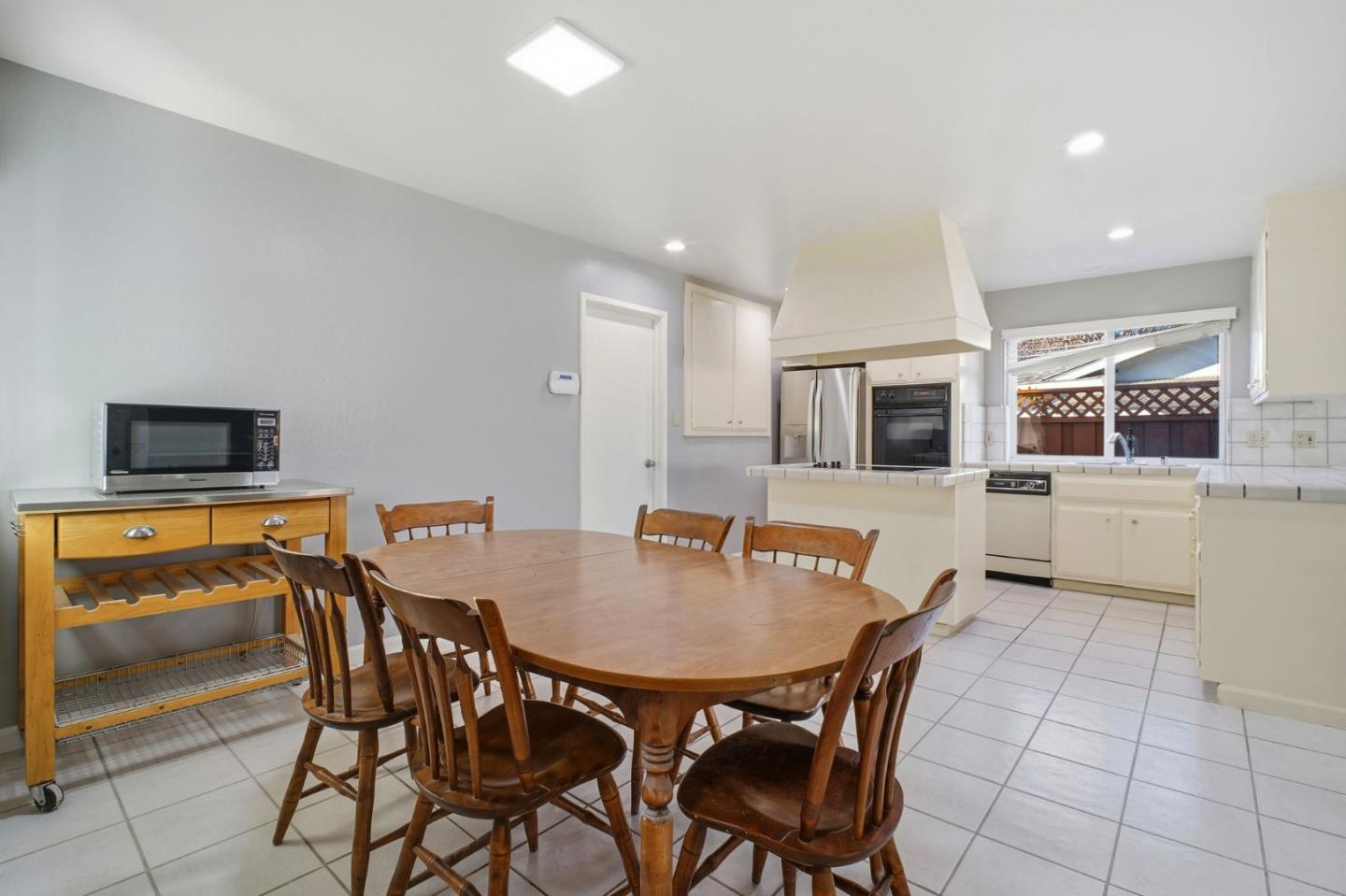 Detail Gallery Image 14 of 35 For 4757 Shelborne Park Ct, Fremont,  CA 94538 - 4 Beds | 2 Baths