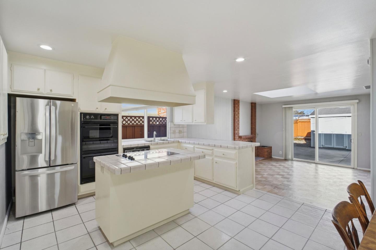 Detail Gallery Image 15 of 35 For 4757 Shelborne Park Ct, Fremont,  CA 94538 - 4 Beds | 2 Baths