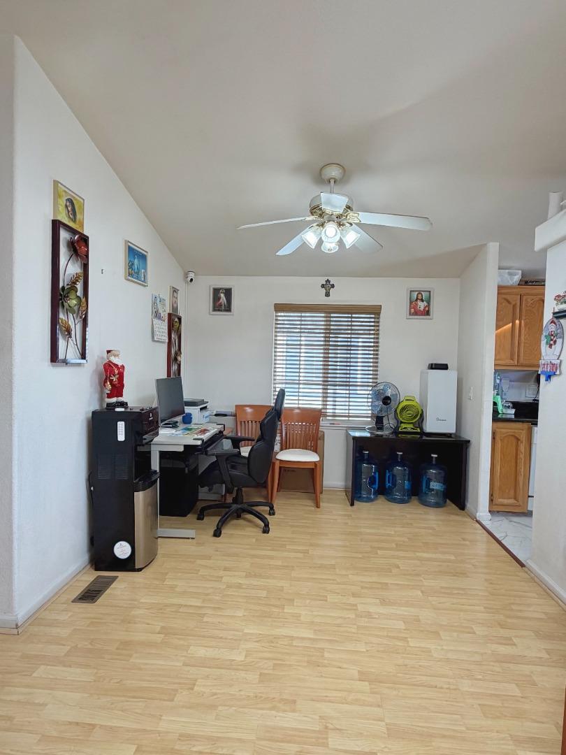 Detail Gallery Image 5 of 20 For 555 Umbarger Rd #124,  San Jose,  CA 95111 - 2 Beds | 2 Baths