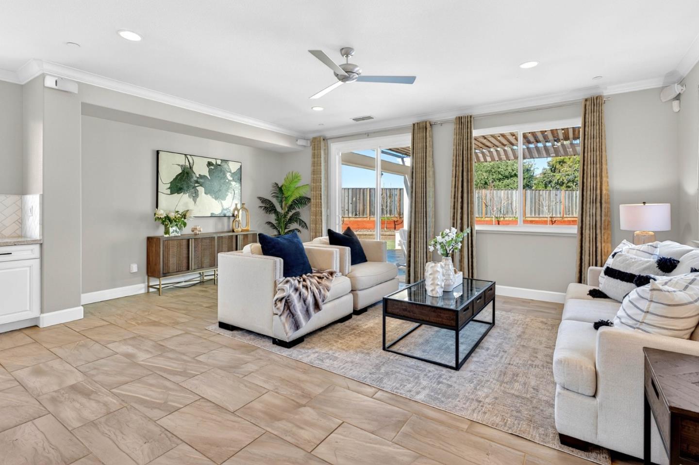 Detail Gallery Image 12 of 36 For 1655 Martinez Way, Morgan Hill,  CA 95037 - 4 Beds | 2/1 Baths