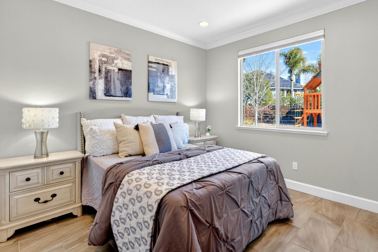 Detail Gallery Image 18 of 36 For 1655 Martinez Way, Morgan Hill,  CA 95037 - 4 Beds | 2/1 Baths