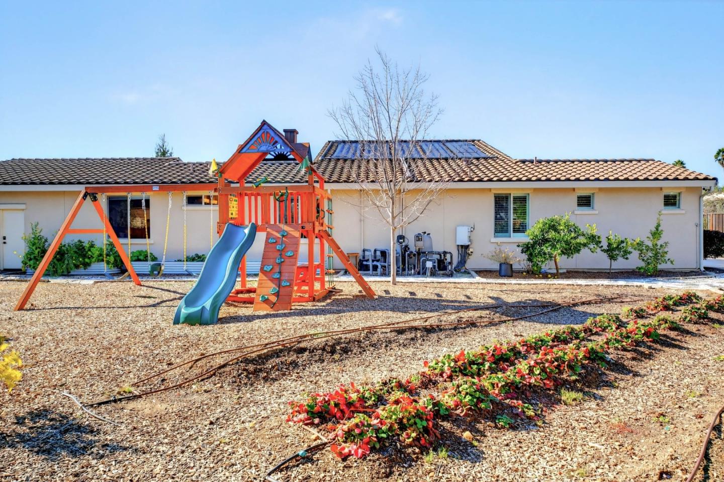 Detail Gallery Image 31 of 36 For 1655 Martinez Way, Morgan Hill,  CA 95037 - 4 Beds | 2/1 Baths