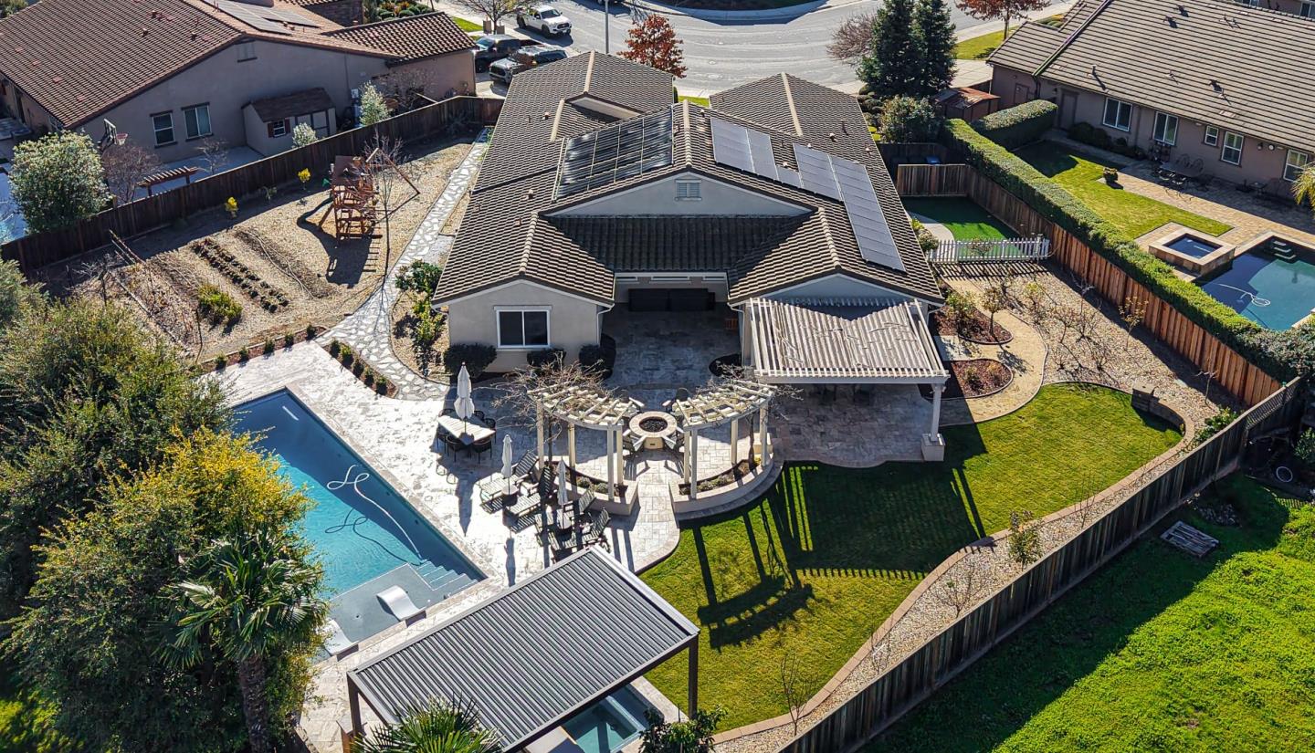 Detail Gallery Image 35 of 36 For 1655 Martinez Way, Morgan Hill,  CA 95037 - 4 Beds | 2/1 Baths