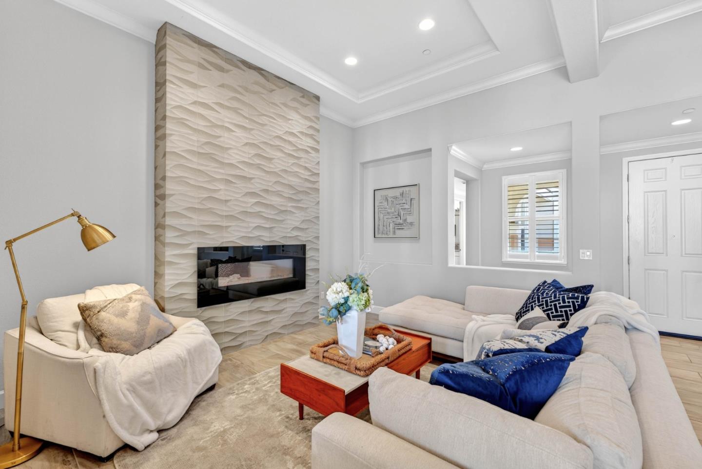 Detail Gallery Image 4 of 36 For 1655 Martinez Way, Morgan Hill,  CA 95037 - 4 Beds | 2/1 Baths