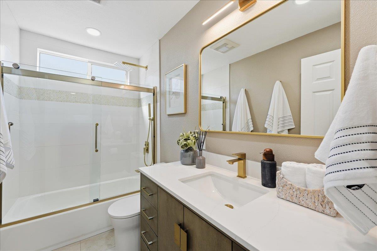 Detail Gallery Image 21 of 30 For 357 El Portal Way, San Jose,  CA 95123 - 4 Beds | 2 Baths