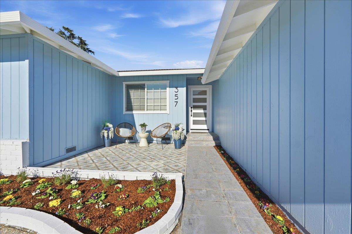 Detail Gallery Image 3 of 30 For 357 El Portal Way, San Jose,  CA 95123 - 4 Beds | 2 Baths