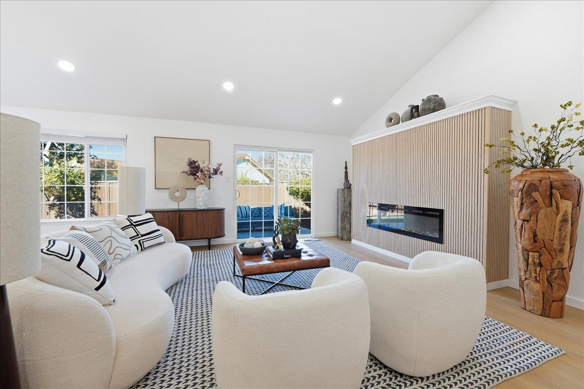 Detail Gallery Image 5 of 30 For 357 El Portal Way, San Jose,  CA 95123 - 4 Beds | 2 Baths