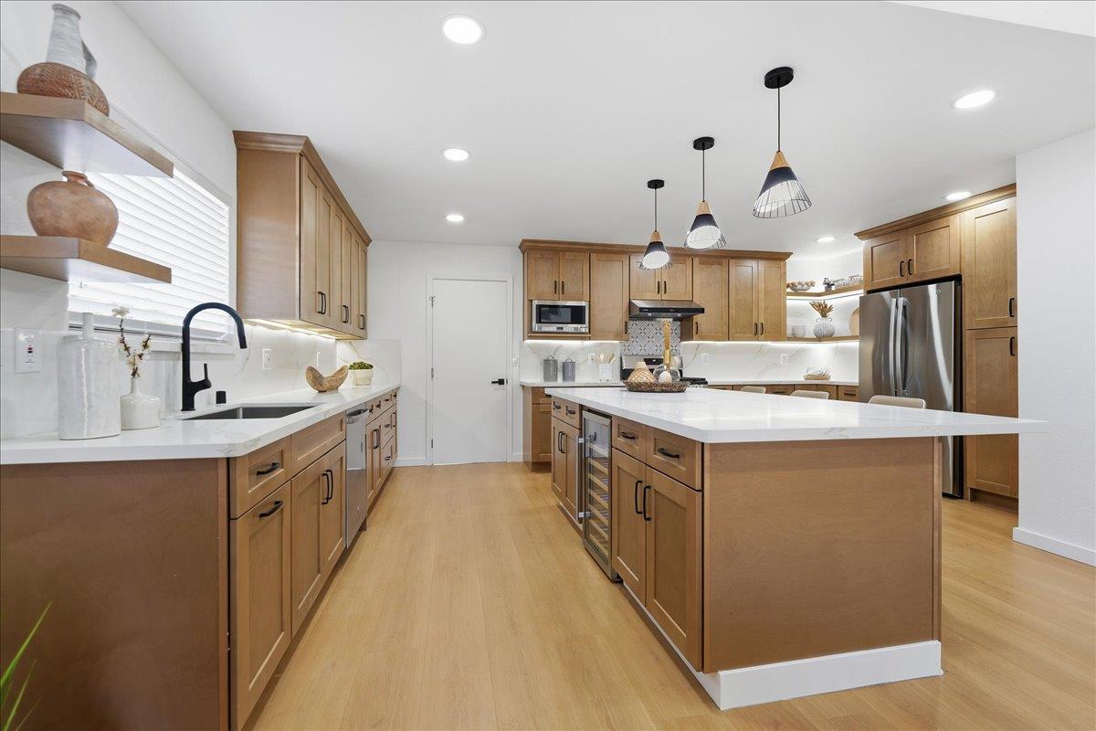 Detail Gallery Image 9 of 30 For 357 El Portal Way, San Jose,  CA 95123 - 4 Beds | 2 Baths