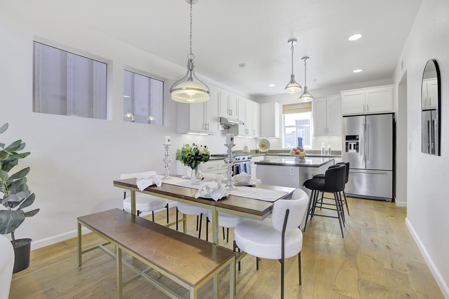 Detail Gallery Image 14 of 38 For 4310 Providence Ter, Fremont,  CA 94538 - 3 Beds | 3/1 Baths