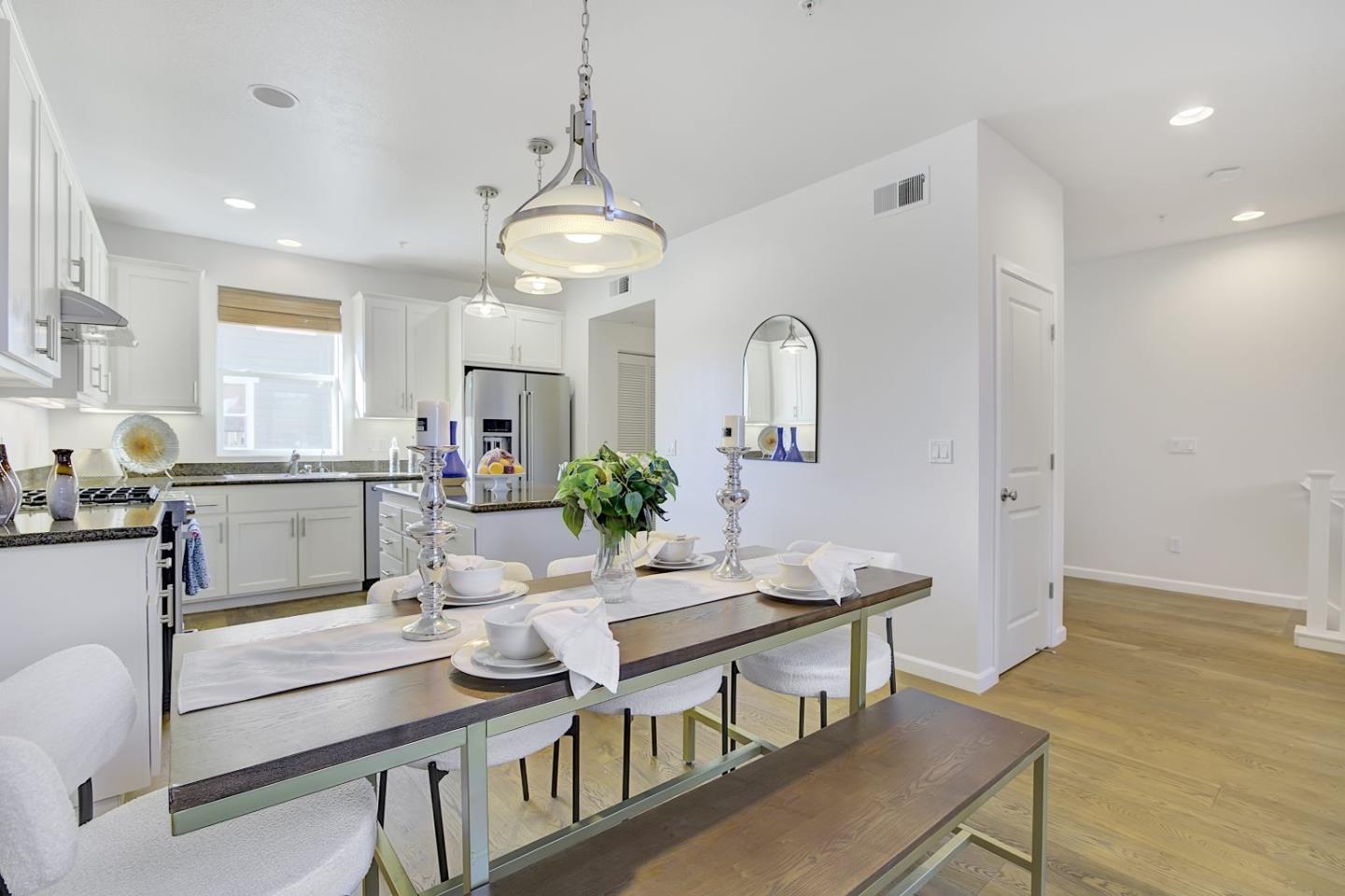 Detail Gallery Image 16 of 38 For 4310 Providence Ter, Fremont,  CA 94538 - 3 Beds | 3/1 Baths