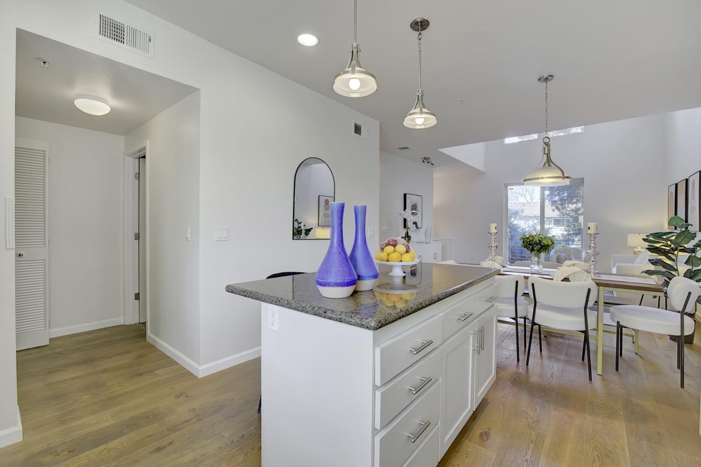 Detail Gallery Image 19 of 38 For 4310 Providence Ter, Fremont,  CA 94538 - 3 Beds | 3/1 Baths