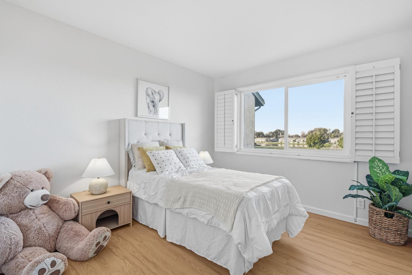 Detail Gallery Image 14 of 44 For 802 Magellan Ln, Foster City,  CA 94404 - 3 Beds | 2/1 Baths