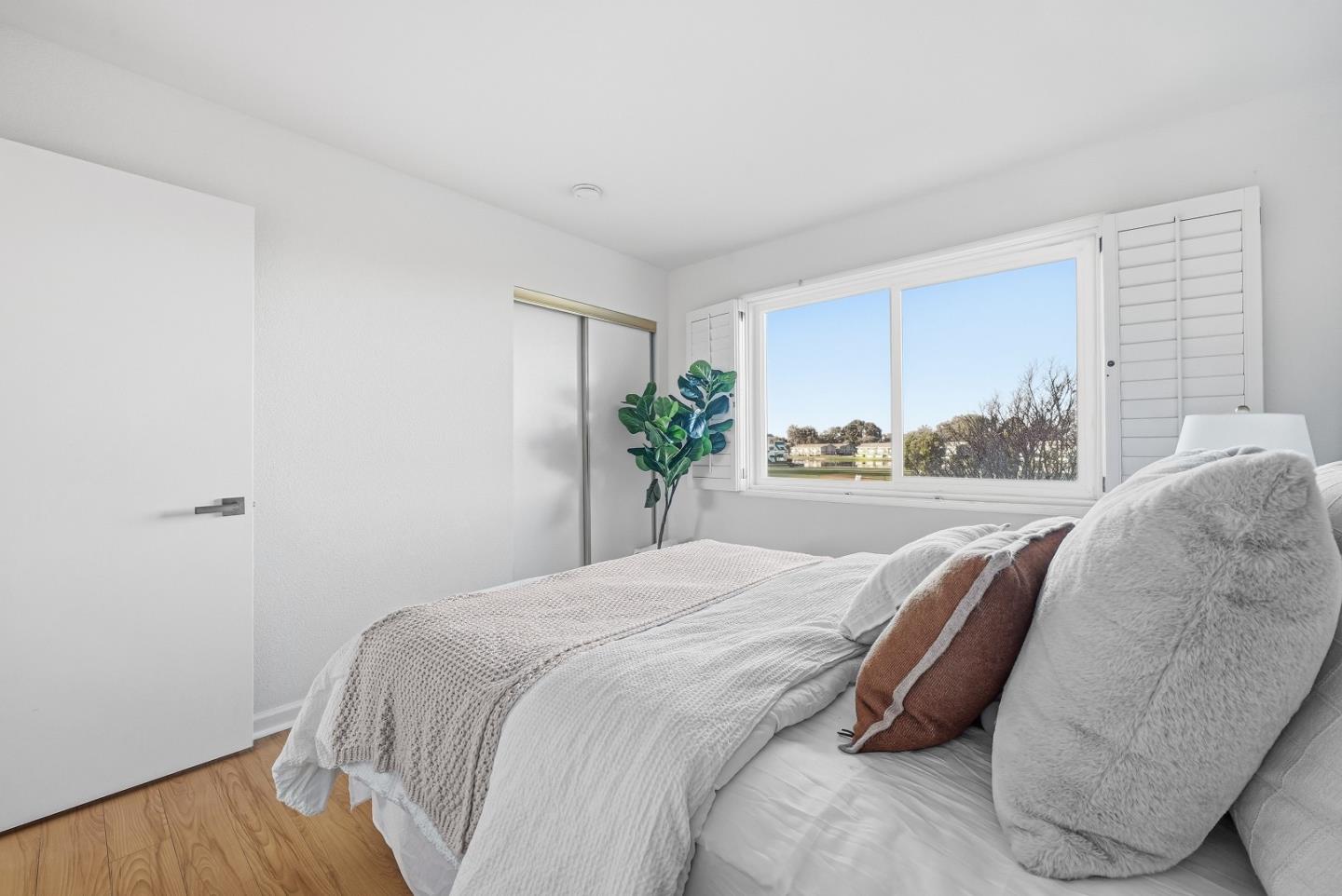 Detail Gallery Image 19 of 44 For 802 Magellan Ln, Foster City,  CA 94404 - 3 Beds | 2/1 Baths