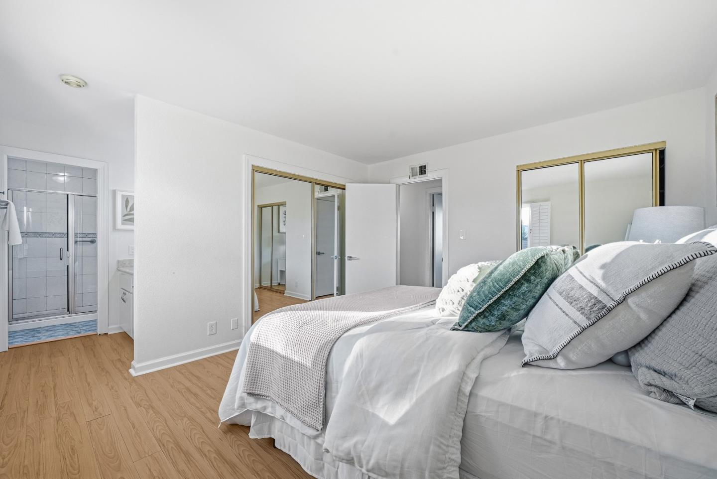 Detail Gallery Image 21 of 44 For 802 Magellan Ln, Foster City,  CA 94404 - 3 Beds | 2/1 Baths