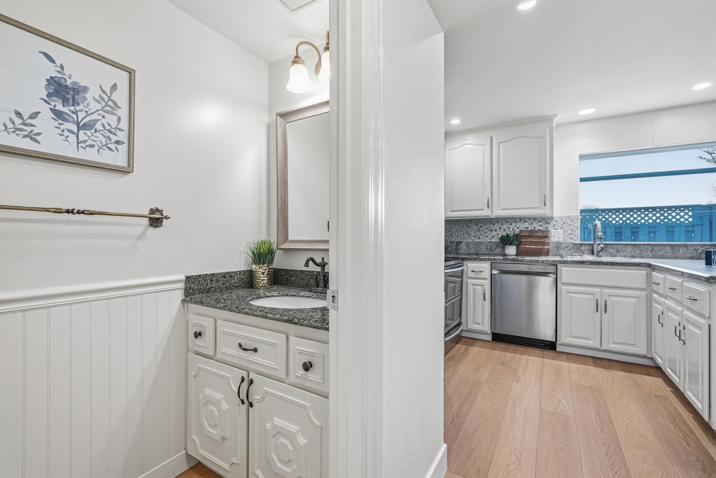 Detail Gallery Image 27 of 44 For 802 Magellan Ln, Foster City,  CA 94404 - 3 Beds | 2/1 Baths