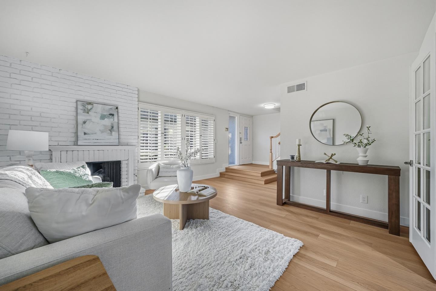 Detail Gallery Image 5 of 44 For 802 Magellan Ln, Foster City,  CA 94404 - 3 Beds | 2/1 Baths