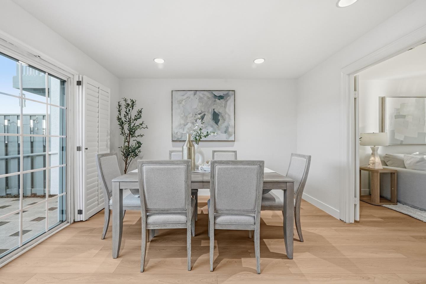 Detail Gallery Image 7 of 44 For 802 Magellan Ln, Foster City,  CA 94404 - 3 Beds | 2/1 Baths