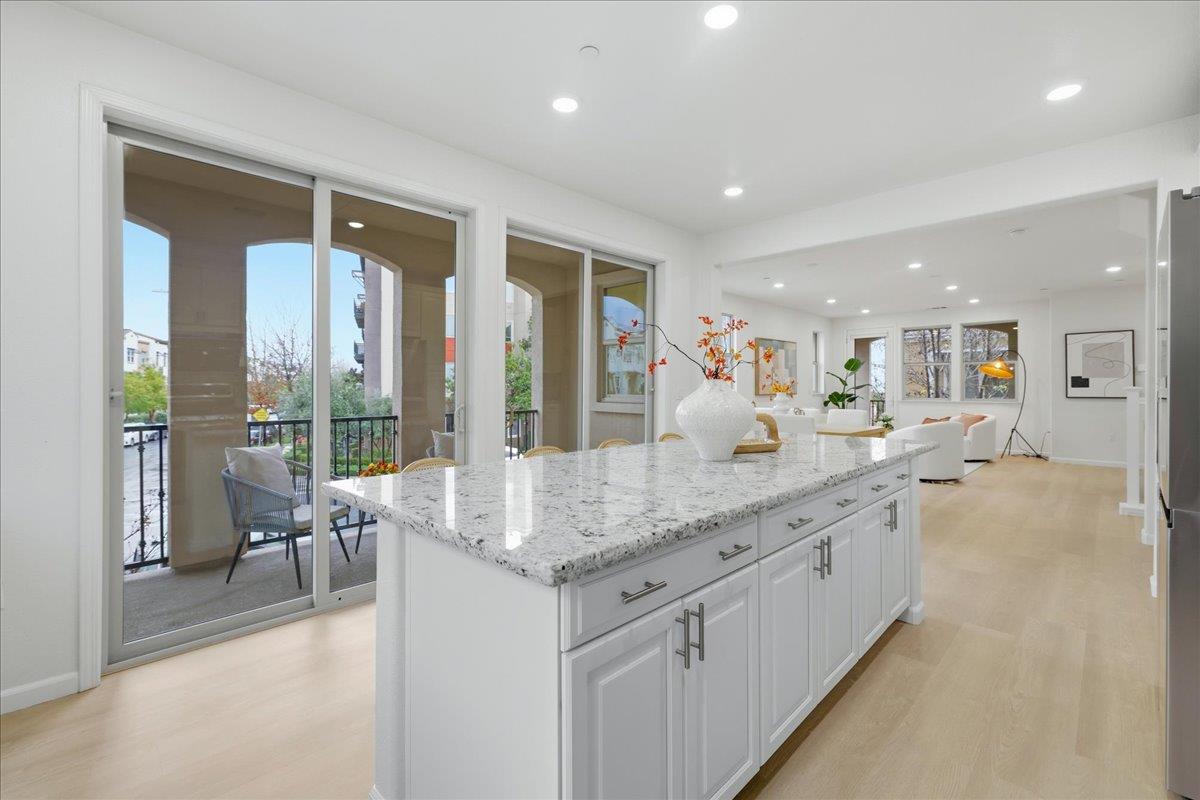 Detail Gallery Image 10 of 56 For 2775 Montecito Vista Way, San Jose,  CA 95111 - 4 Beds | 3/1 Baths