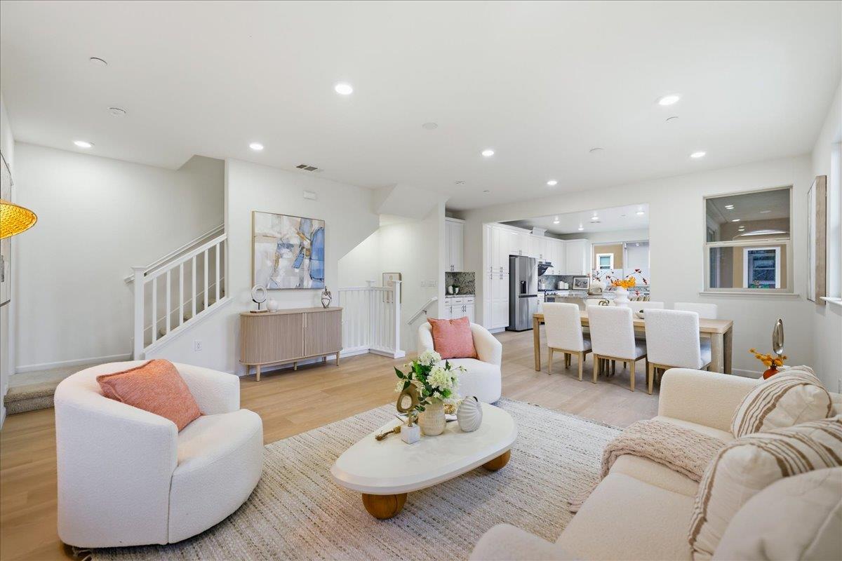 Detail Gallery Image 14 of 56 For 2775 Montecito Vista Way, San Jose,  CA 95111 - 4 Beds | 3/1 Baths