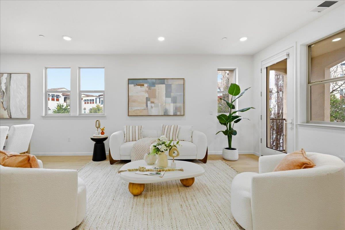 Detail Gallery Image 15 of 56 For 2775 Montecito Vista Way, San Jose,  CA 95111 - 4 Beds | 3/1 Baths