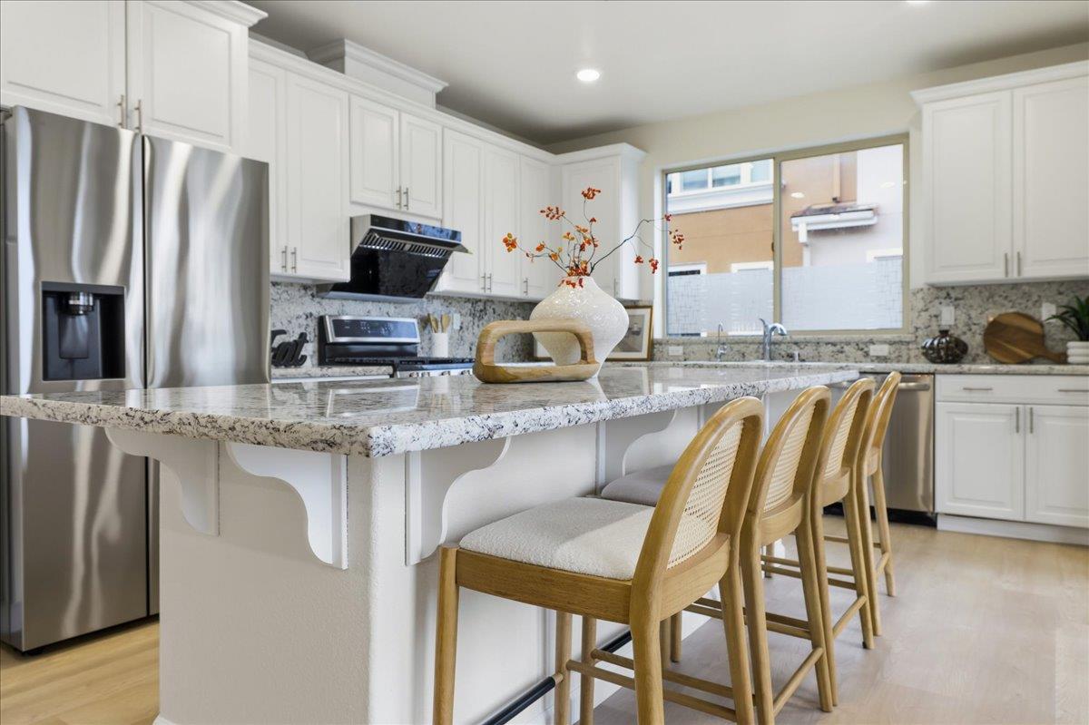 Detail Gallery Image 17 of 56 For 2775 Montecito Vista Way, San Jose,  CA 95111 - 4 Beds | 3/1 Baths