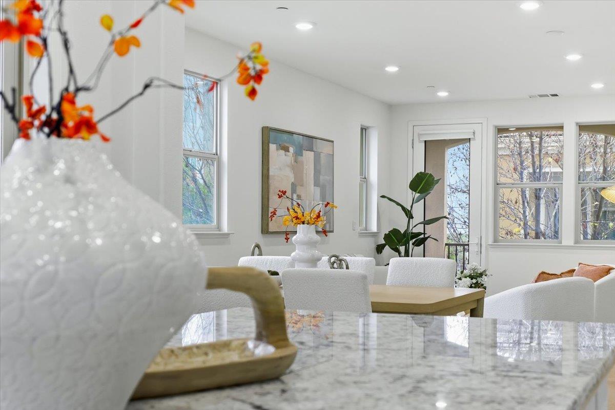 Detail Gallery Image 6 of 56 For 2775 Montecito Vista Way, San Jose,  CA 95111 - 4 Beds | 3/1 Baths