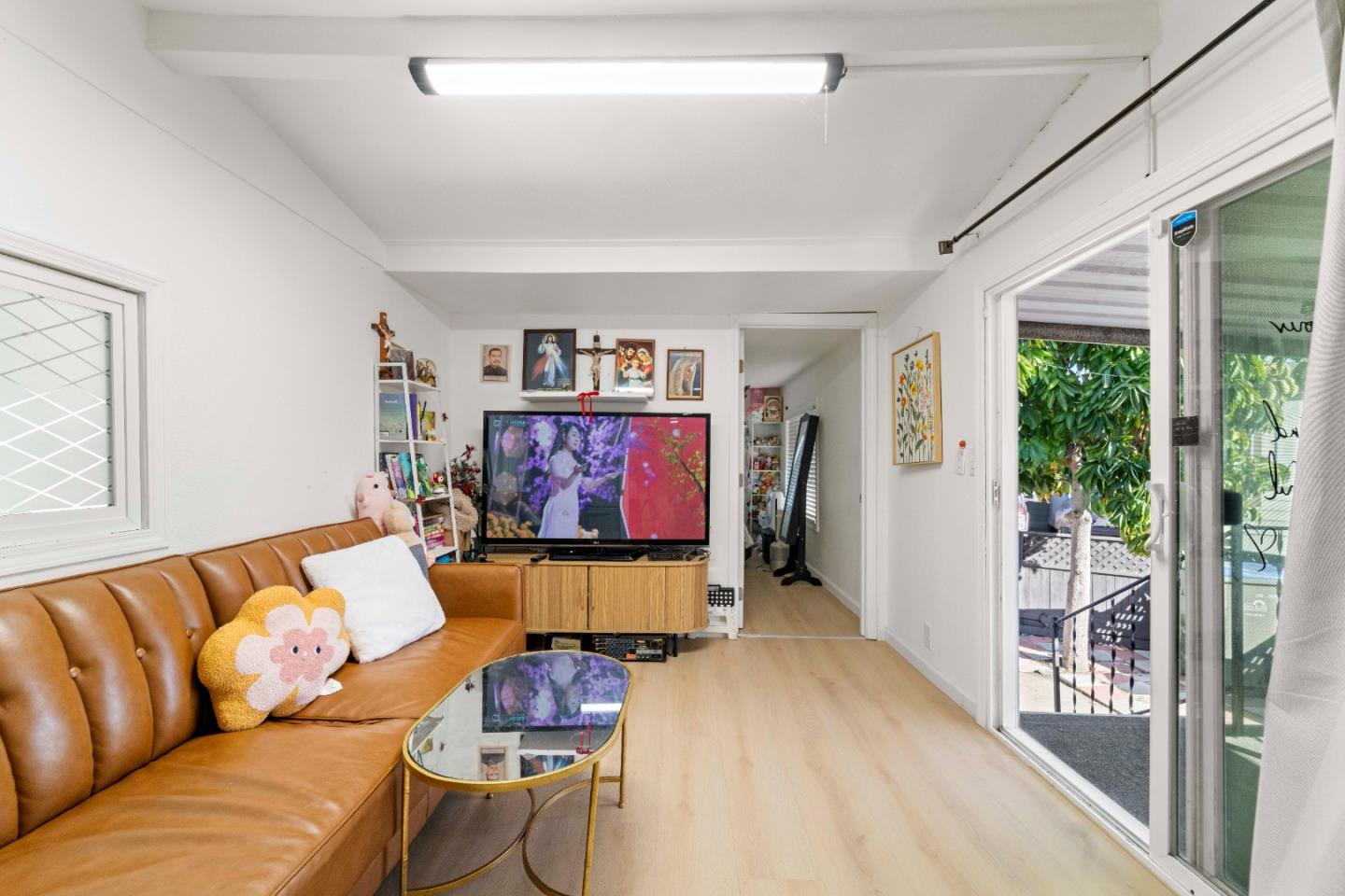 Detail Gallery Image 3 of 15 For 411 Lewis Rd #200,  San Jose,  CA 95111 - 2 Beds | 1 Baths