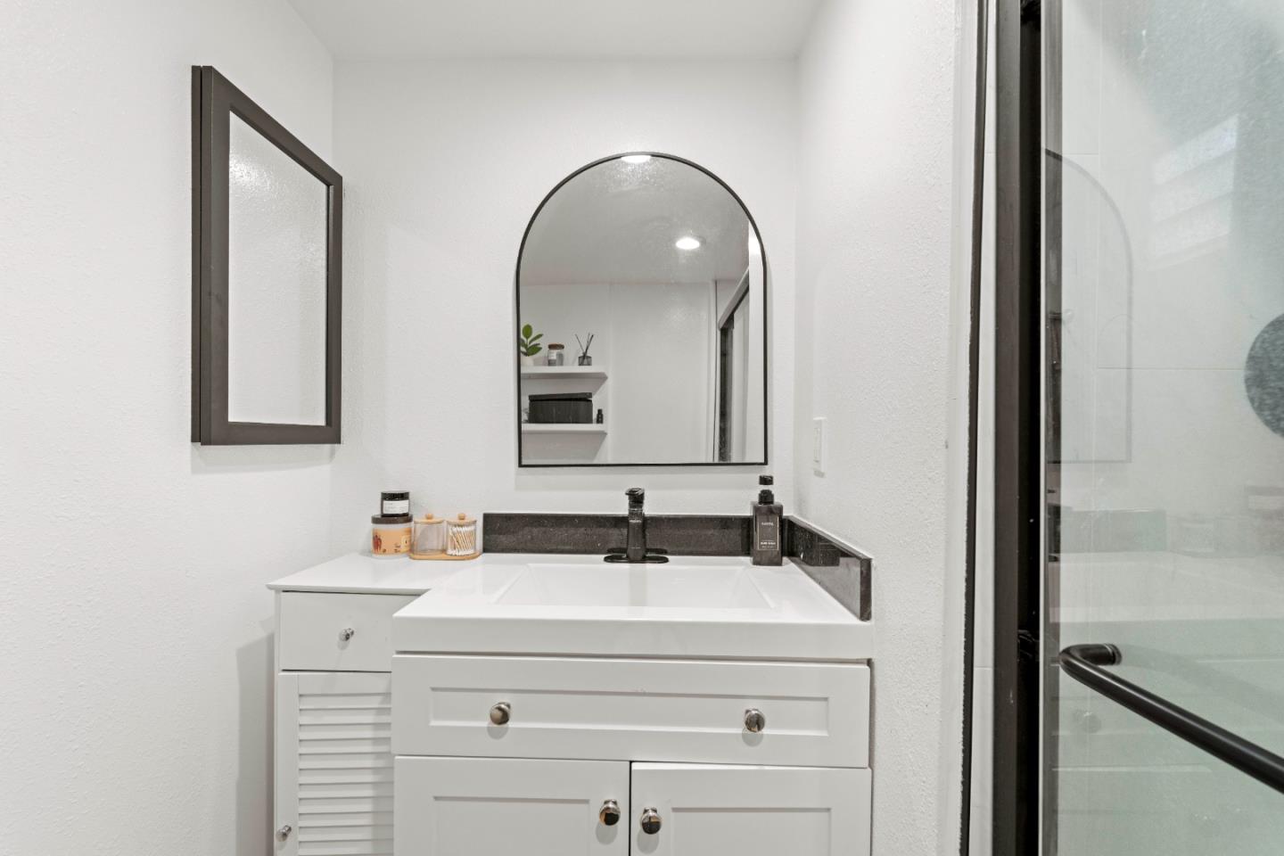 Detail Gallery Image 6 of 15 For 411 Lewis Rd #200,  San Jose,  CA 95111 - 2 Beds | 1 Baths