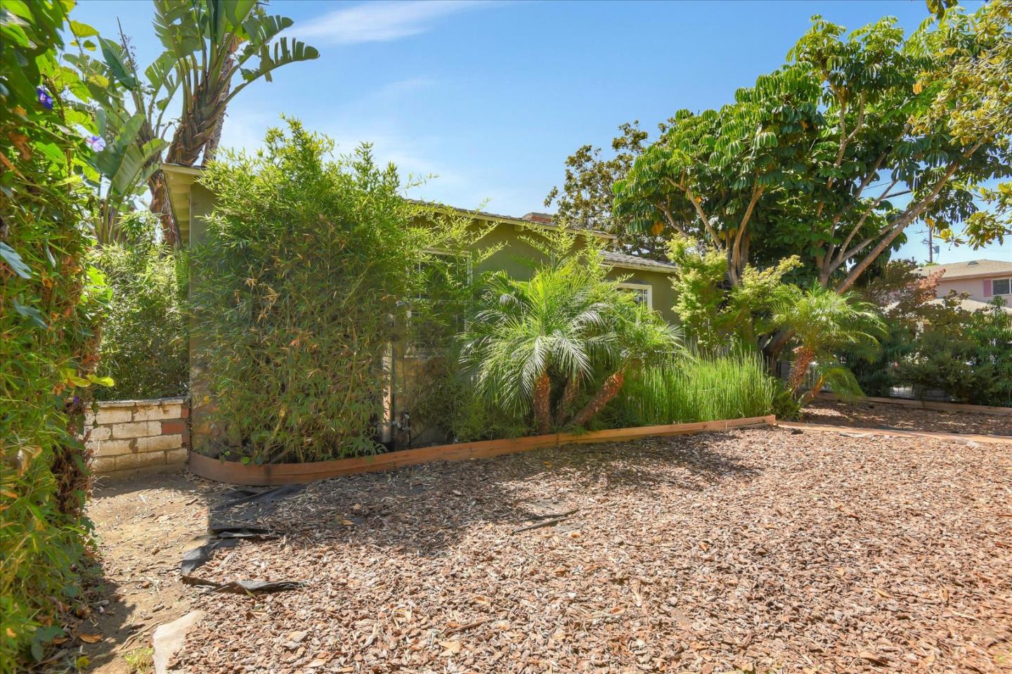 Detail Gallery Image 2 of 35 For 11386 Tenino Ave, Los Angeles,  CA 90066 - 3 Beds | 1 Baths