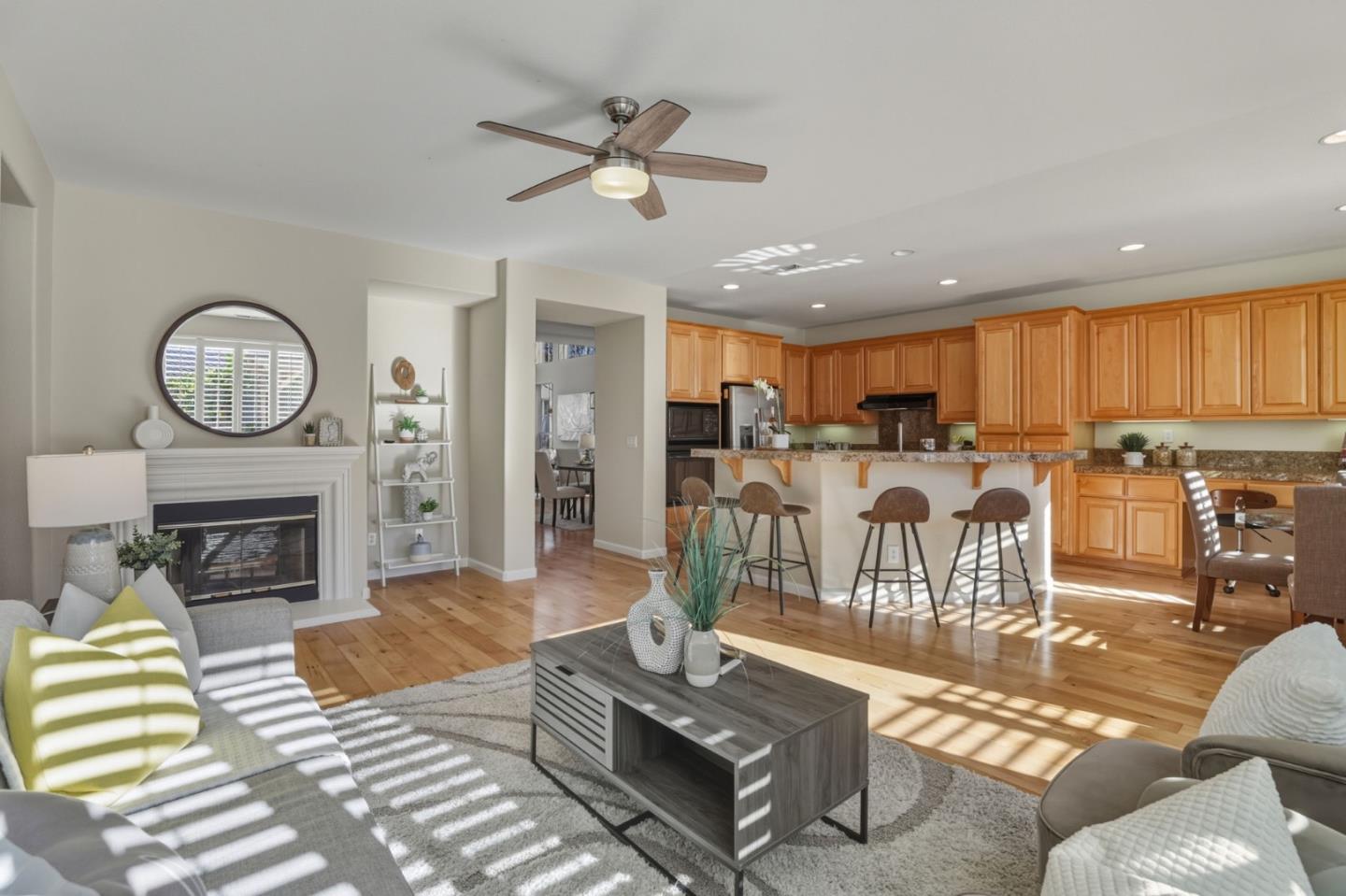 Detail Gallery Image 8 of 23 For 368 Huckleberry Dr, San Jose,  CA 95123 - 5 Beds | 4 Baths