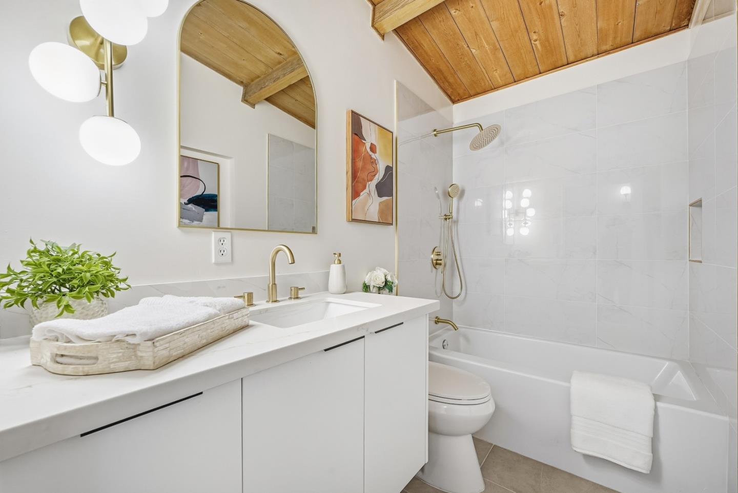 Detail Gallery Image 11 of 27 For 136 Lawton Dr, Milpitas,  CA 95035 - 3 Beds | 1/1 Baths