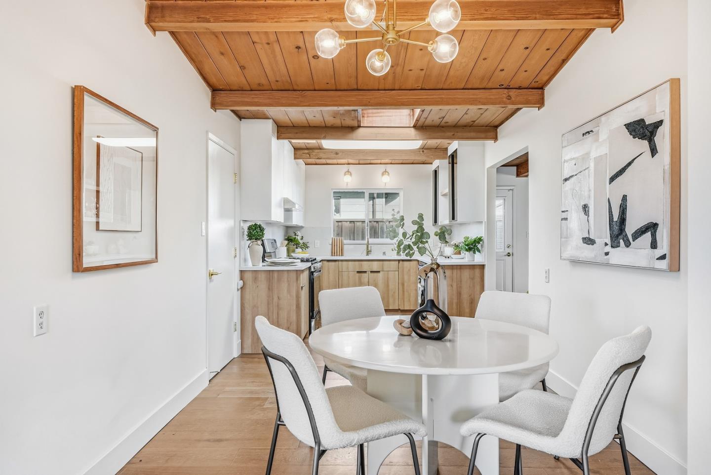 Detail Gallery Image 4 of 27 For 136 Lawton Dr, Milpitas,  CA 95035 - 3 Beds | 1/1 Baths