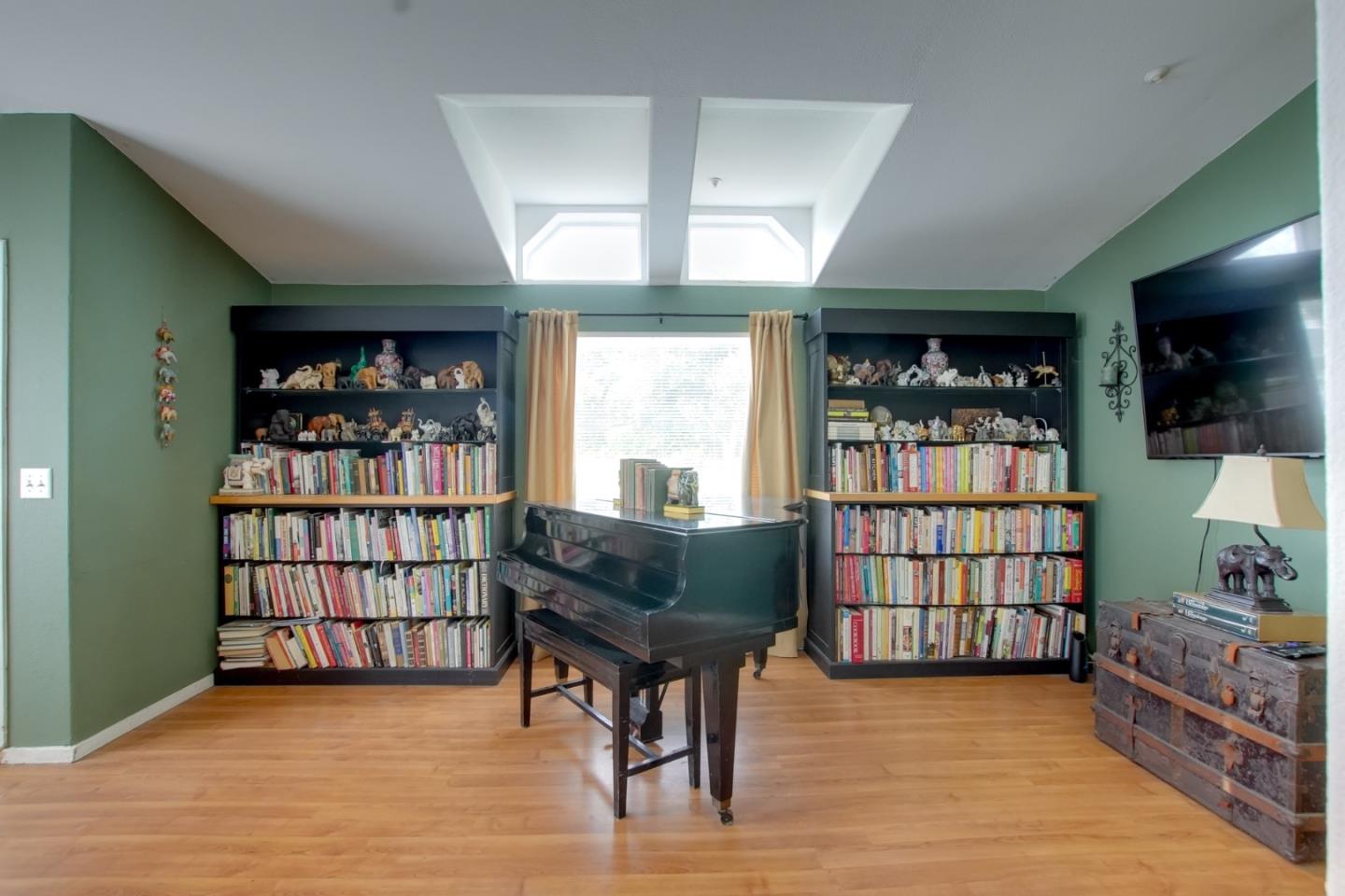 Detail Gallery Image 11 of 26 For 9345 Prunedale South Rd, Salinas,  CA 93907 - 3 Beds | 2 Baths