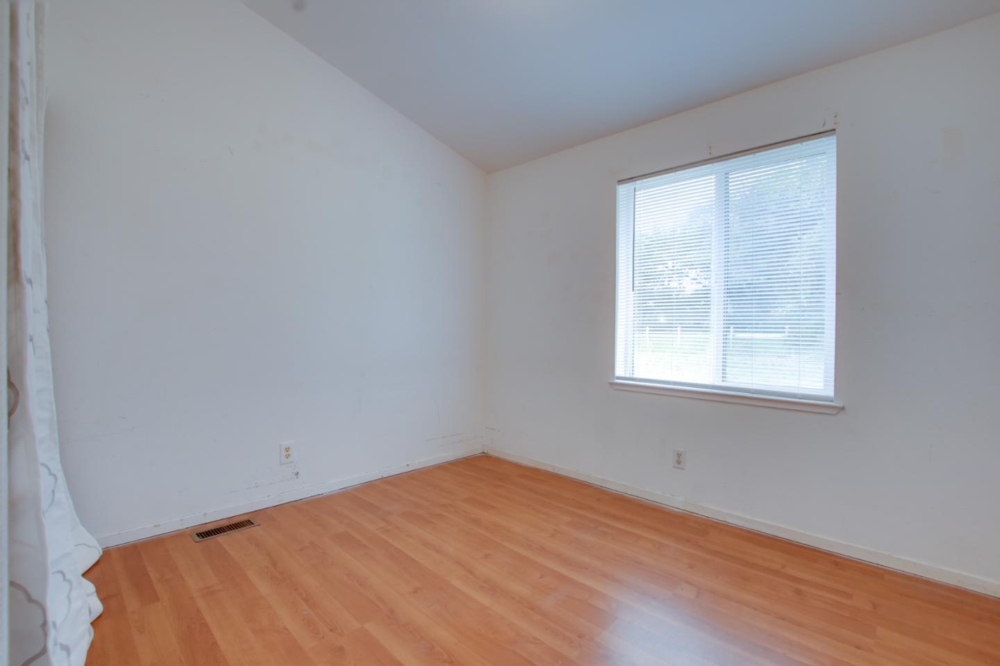 Detail Gallery Image 13 of 26 For 9345 Prunedale South Rd, Salinas,  CA 93907 - 3 Beds | 2 Baths