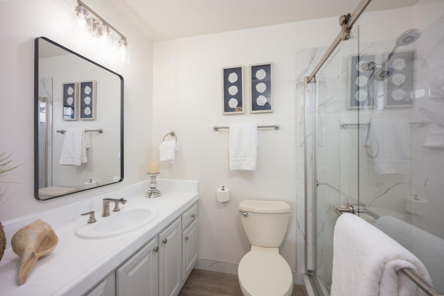 Detail Gallery Image 15 of 23 For 371 Granelli Ave, Half Moon Bay,  CA 94019 - 4 Beds | 2/1 Baths