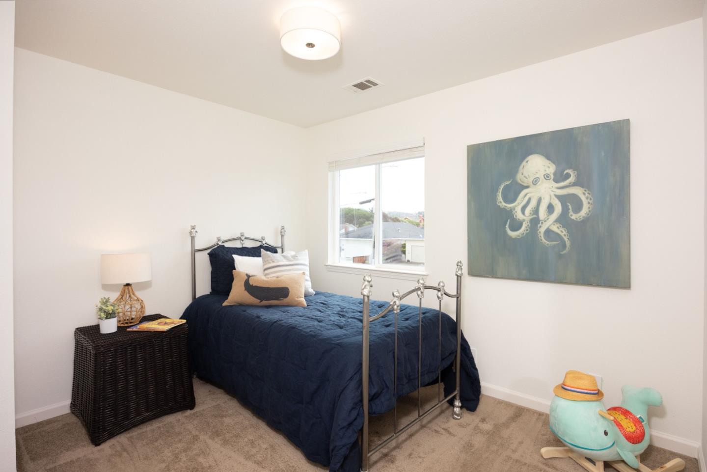 Detail Gallery Image 16 of 23 For 371 Granelli Ave, Half Moon Bay,  CA 94019 - 4 Beds | 2/1 Baths
