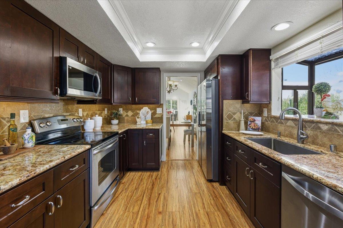 Detail Gallery Image 10 of 32 For 5262 Riverdale Ct, Pleasanton,  CA 94588 - 3 Beds | 2 Baths