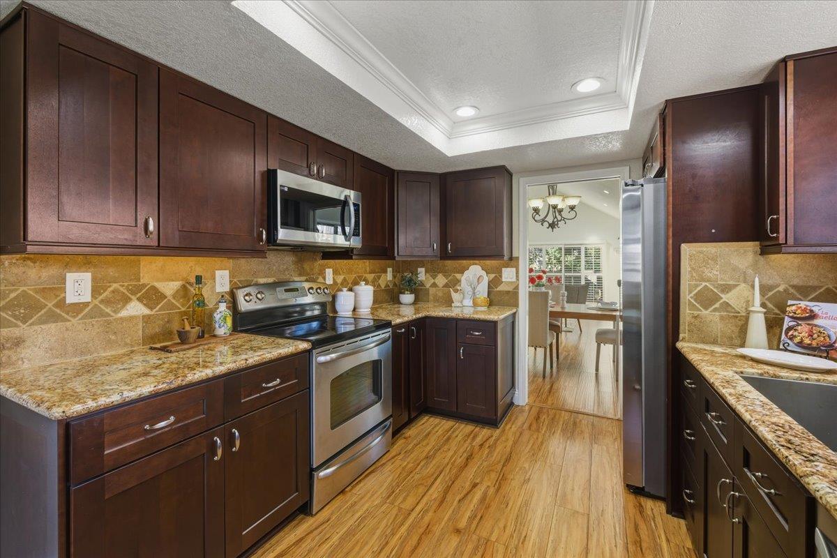 Detail Gallery Image 11 of 32 For 5262 Riverdale Ct, Pleasanton,  CA 94588 - 3 Beds | 2 Baths