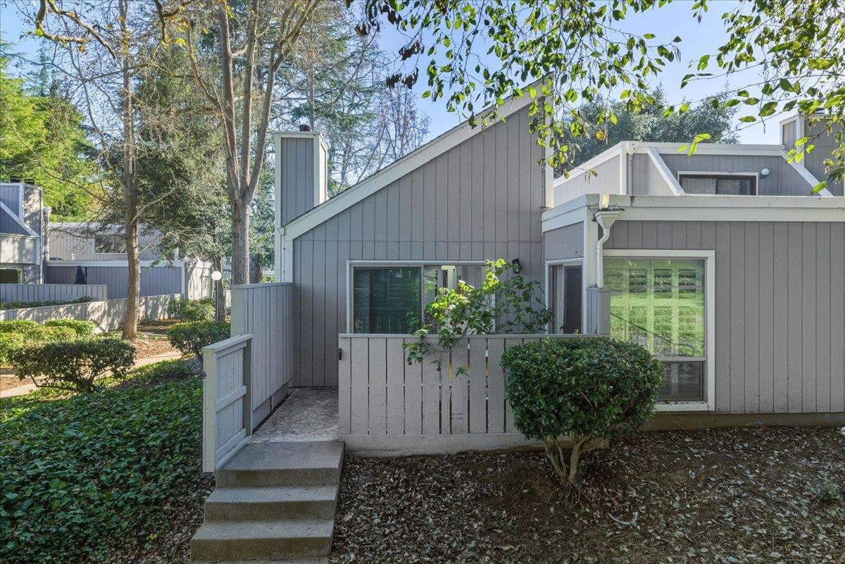 Detail Gallery Image 3 of 32 For 5262 Riverdale Ct, Pleasanton,  CA 94588 - 3 Beds | 2 Baths