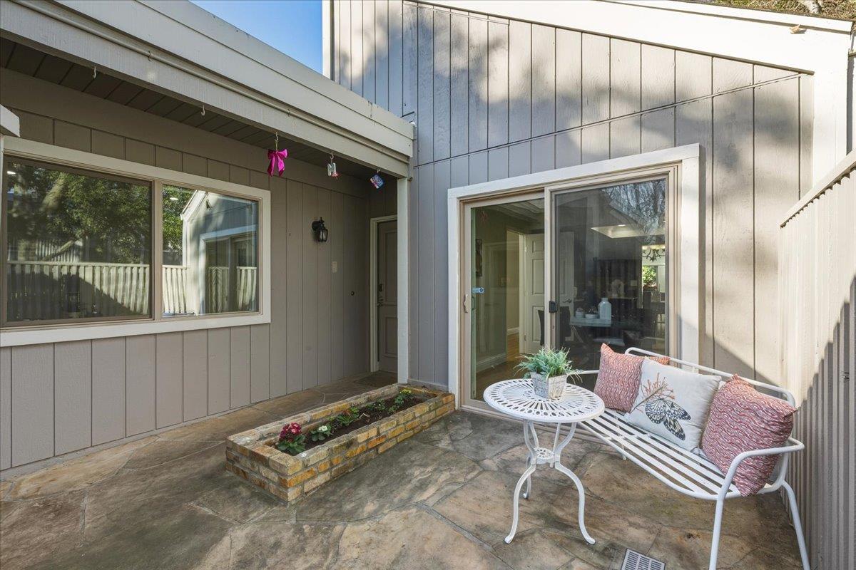 Detail Gallery Image 5 of 32 For 5262 Riverdale Ct, Pleasanton,  CA 94588 - 3 Beds | 2 Baths