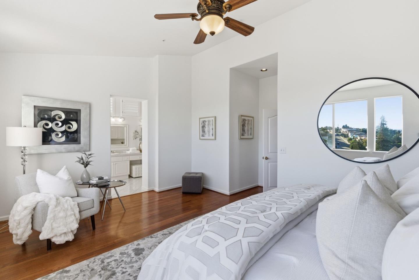 Detail Gallery Image 17 of 40 For 2545 Fox Ridge Dr, Castro Valley,  CA 94546 - 4 Beds | 2/1 Baths