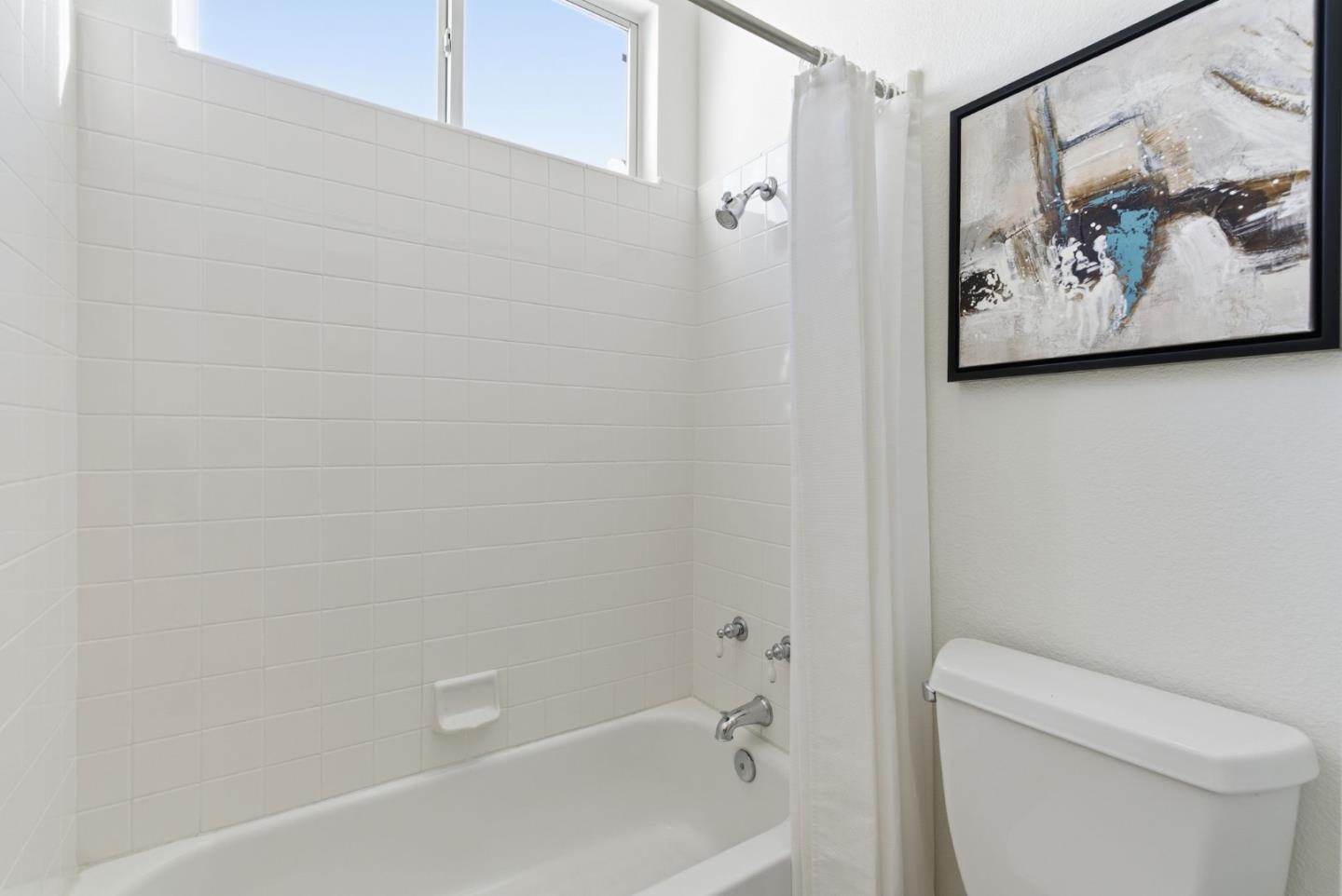 Detail Gallery Image 30 of 40 For 2545 Fox Ridge Dr, Castro Valley,  CA 94546 - 4 Beds | 2/1 Baths