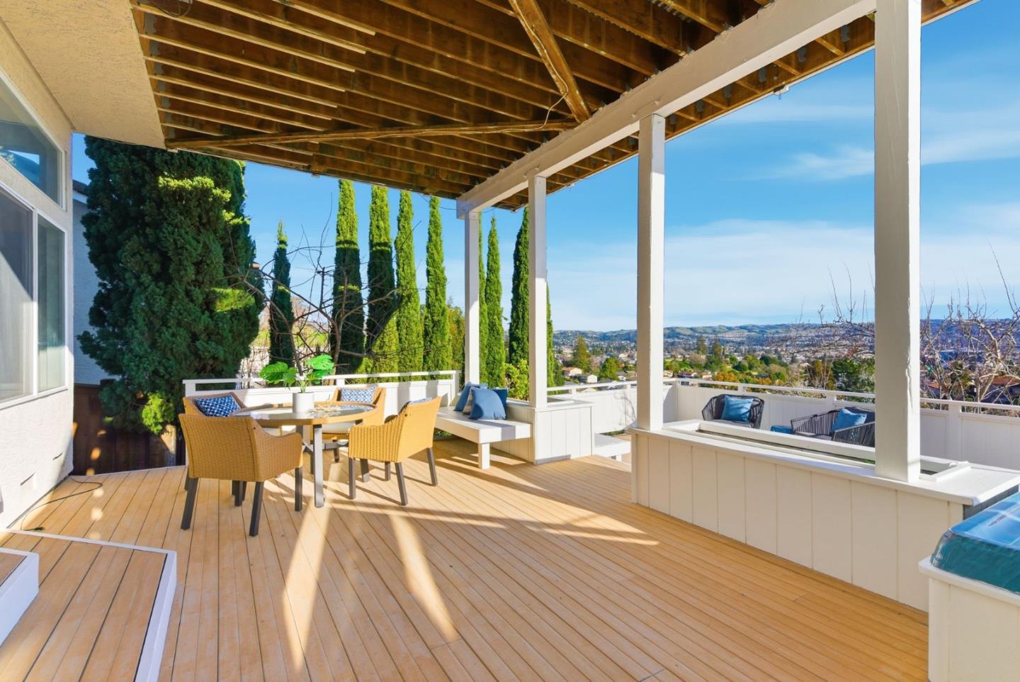 Detail Gallery Image 37 of 40 For 2545 Fox Ridge Dr, Castro Valley,  CA 94546 - 4 Beds | 2/1 Baths