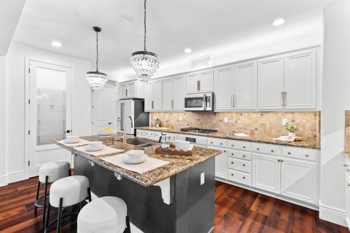 Detail Gallery Image 23 of 69 For 19421 Dougherty Ave, Morgan Hill,  CA 95037 - 4 Beds | 2/1 Baths