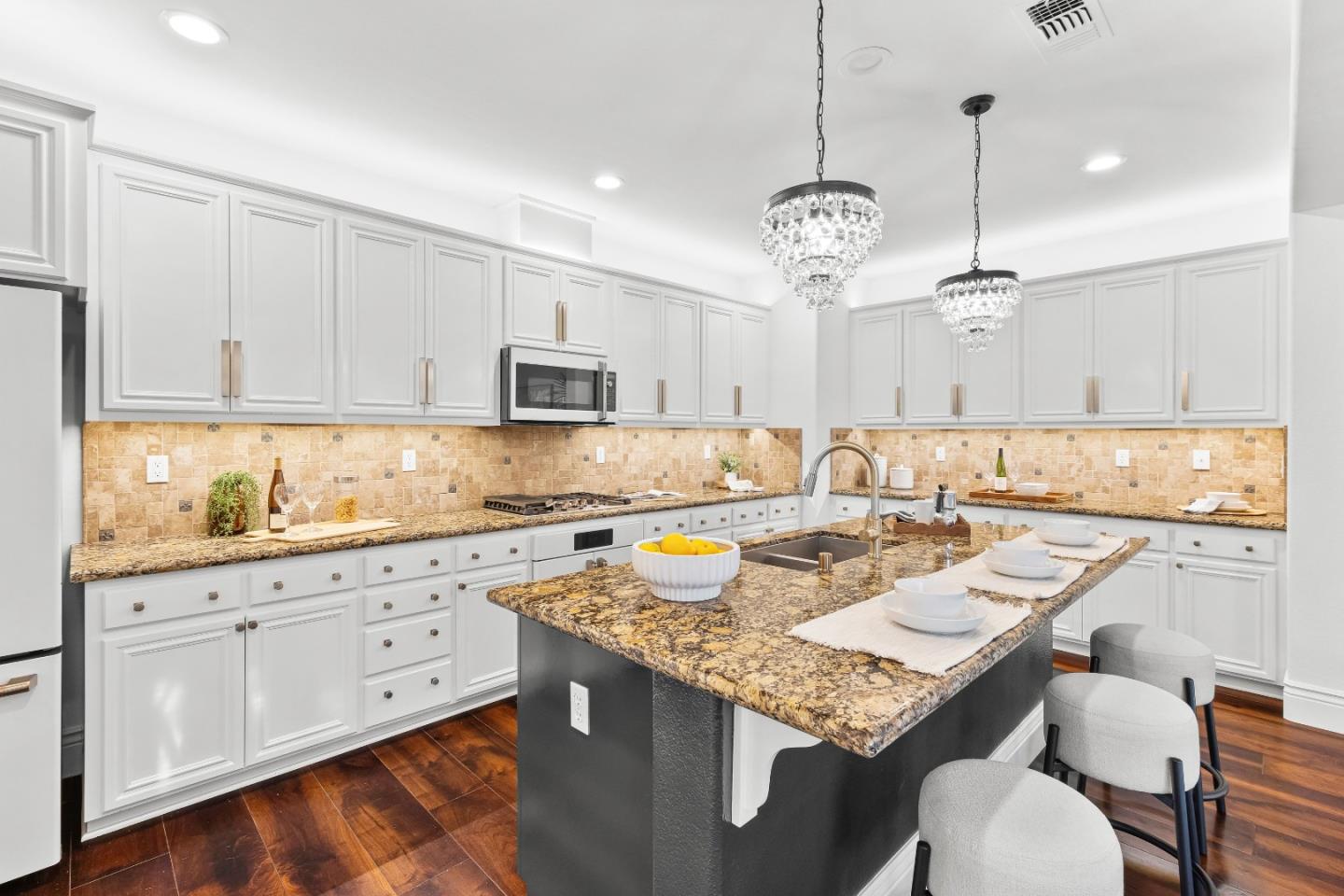 Detail Gallery Image 24 of 69 For 19421 Dougherty Ave, Morgan Hill,  CA 95037 - 4 Beds | 2/1 Baths