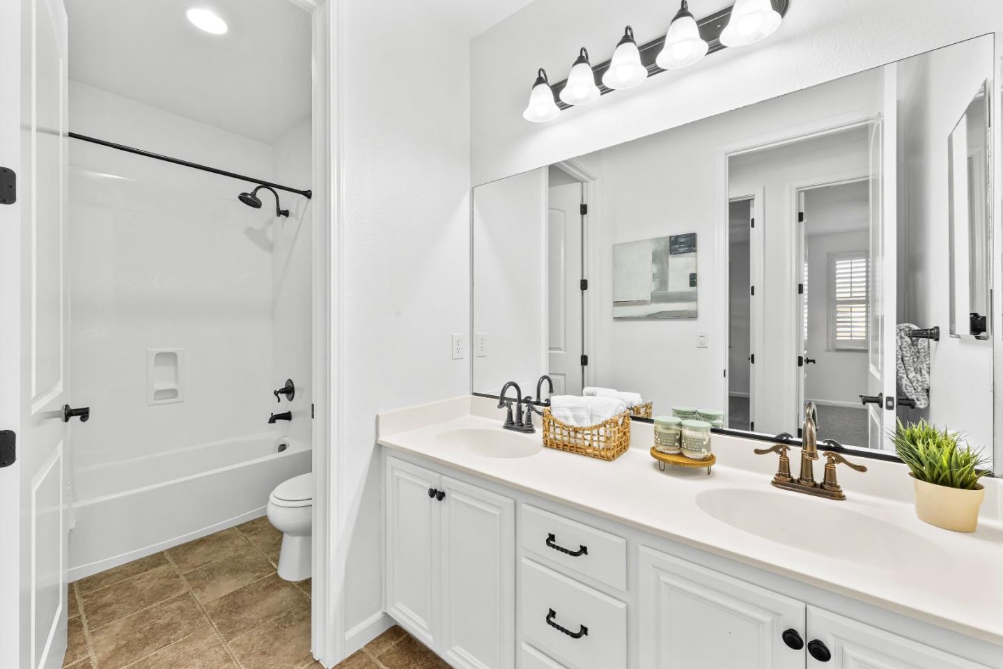 Detail Gallery Image 38 of 69 For 19421 Dougherty Ave, Morgan Hill,  CA 95037 - 4 Beds | 2/1 Baths