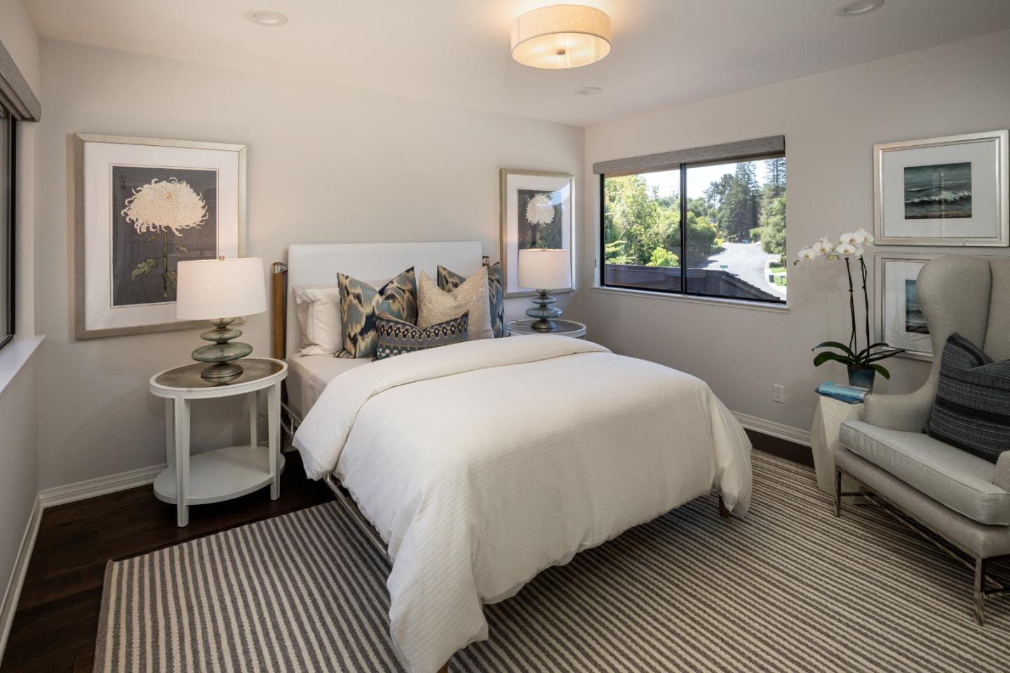 Detail Gallery Image 29 of 38 For 2 Hallmark Cir, Menlo Park,  CA 94025 - 3 Beds | 2 Baths