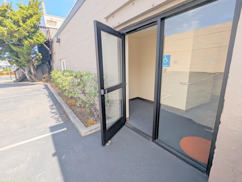 Detail Gallery Image 2 of 6 For 1145 California Dr #1145,  Burlingame,  CA 94010 - – Beds | – Baths