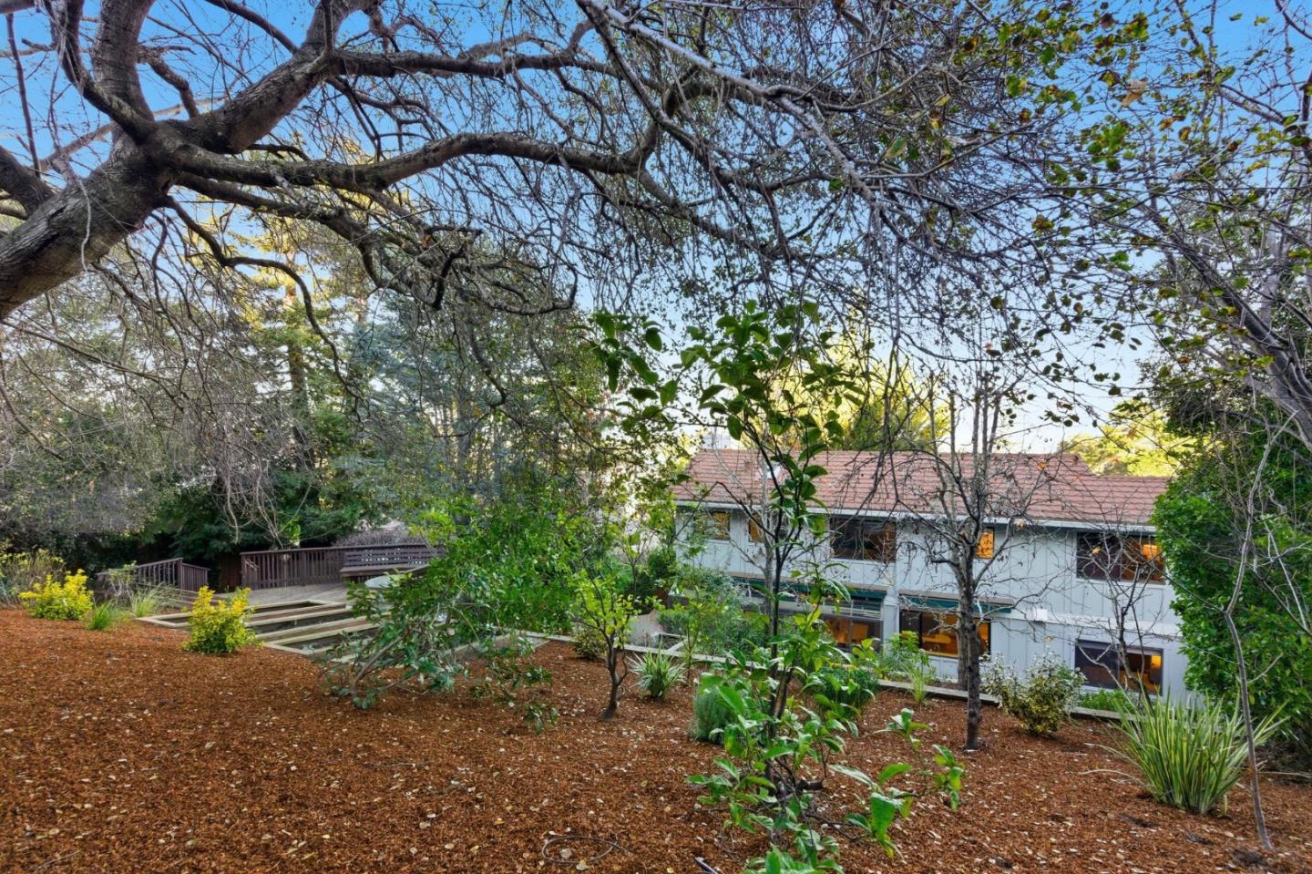 Detail Gallery Image 19 of 34 For 1700 Valley View Ave, Belmont,  CA 94002 - 4 Beds | 2/1 Baths