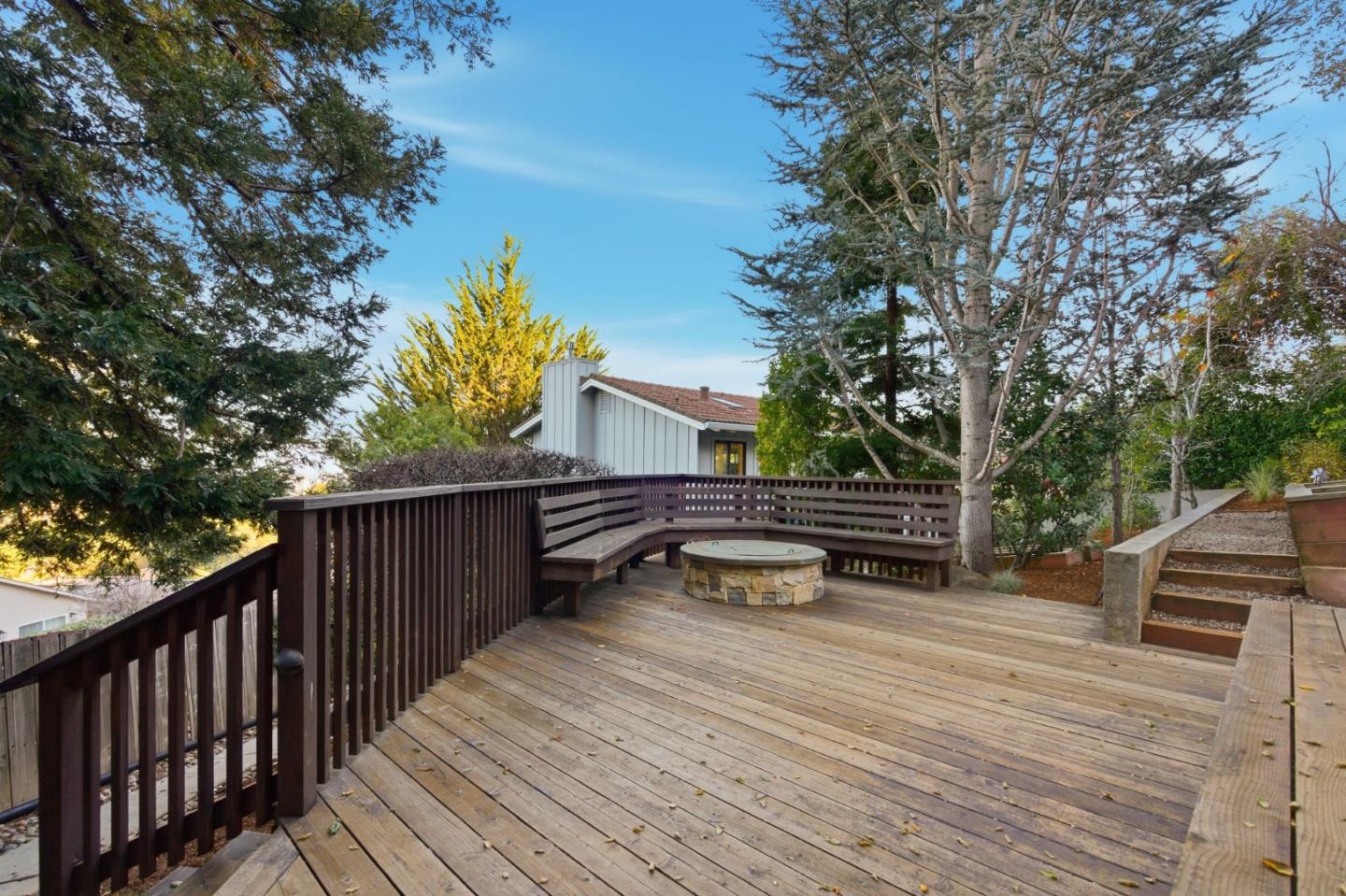 Detail Gallery Image 20 of 34 For 1700 Valley View Ave, Belmont,  CA 94002 - 4 Beds | 2/1 Baths